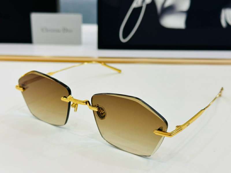 Picture of Dior Sunglasses _SKUfw56969920fw